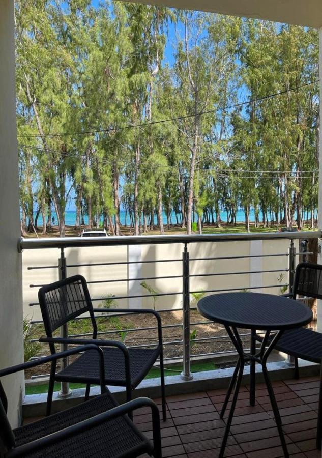 C-View Apartments Flic-en-Flacq Dış mekan fotoğraf
