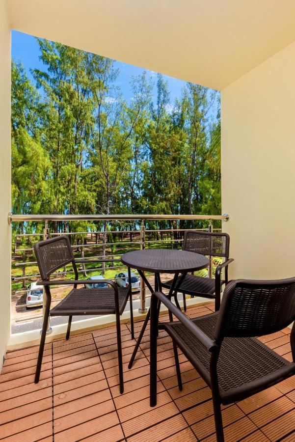 C-View Apartments Flic-en-Flacq Dış mekan fotoğraf