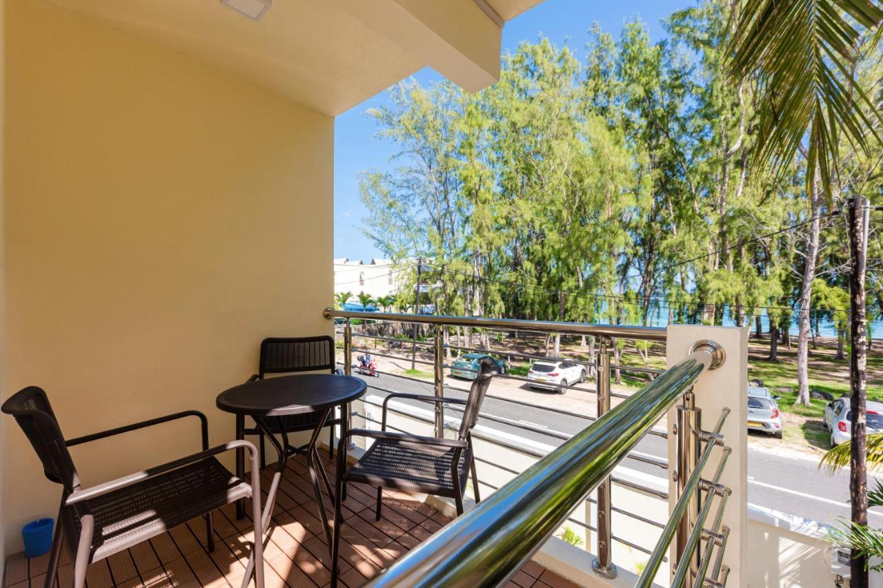 C-View Apartments Flic-en-Flacq Dış mekan fotoğraf
