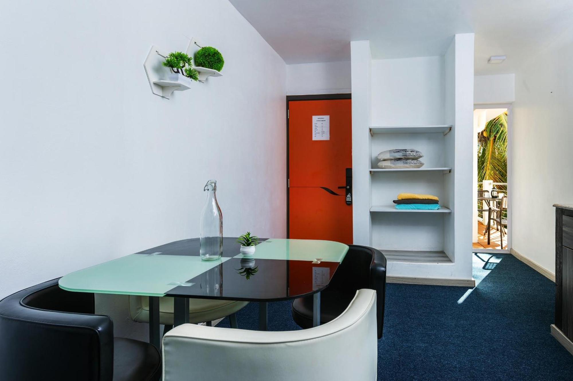C-View Apartments Flic-en-Flacq Dış mekan fotoğraf